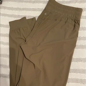 Balance Athletica swift joggers